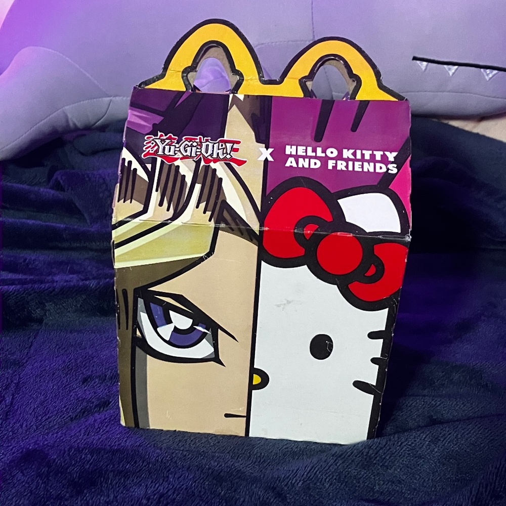 Yu-Gi-Oh!/ hello Kitty happy meal box